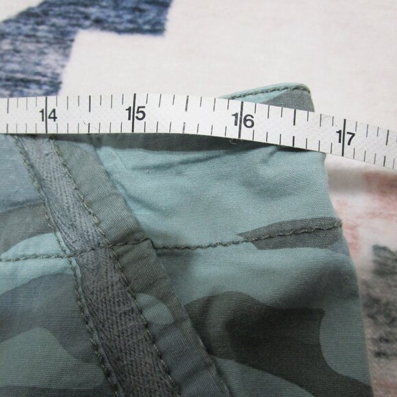 Democracy Women’s Flex-Ellent Camo Crop Pants Size 12 - Picture 10 of 10